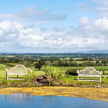 Dom wakacyjny Fisher Gill, Sebergham, Close To Caldbeck Fells With Hot Tub *